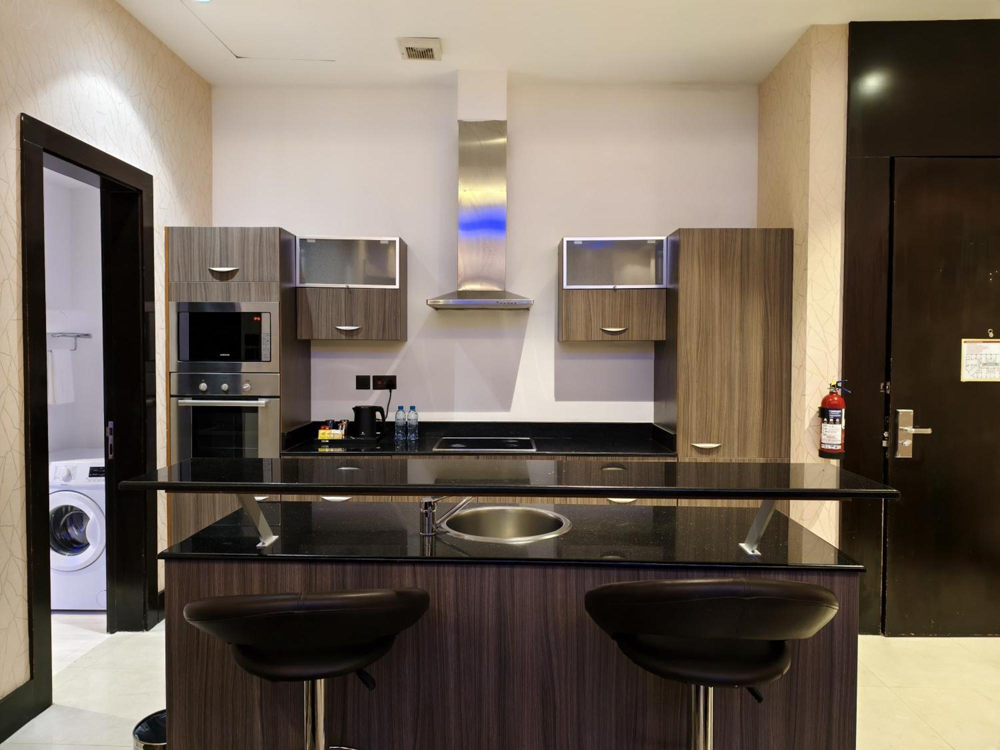 Ista Suites Seef Манама Экстерьер фото